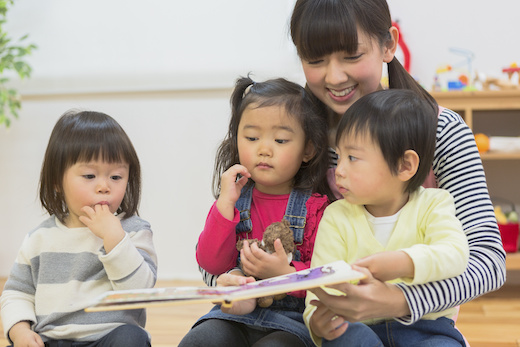 3歳児の室内遊び 集団遊び 運動 ゲーム 手遊びなど12個のアイデアまとめ 保育士 幼稚園教諭 ベビーシッターの求人専門サービス ずっと保育士