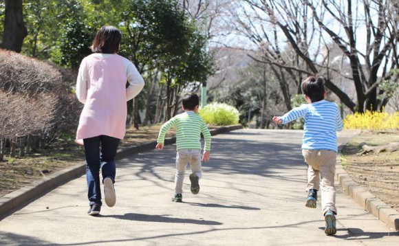 子どもたちを遊びの中でサポート 今注目の運動保育士の資格を取るには 求人 派遣などの総合保育サービス 明日香